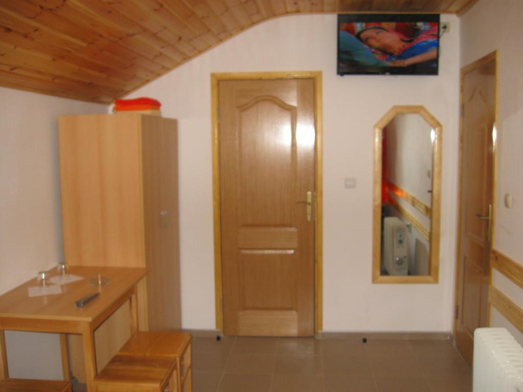 Amfora Rooms Caribrod Dimitrovgrad Ngoại thất bức ảnh