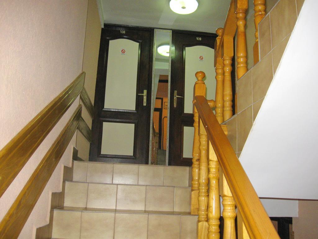 Amfora Rooms Caribrod Dimitrovgrad Ngoại thất bức ảnh