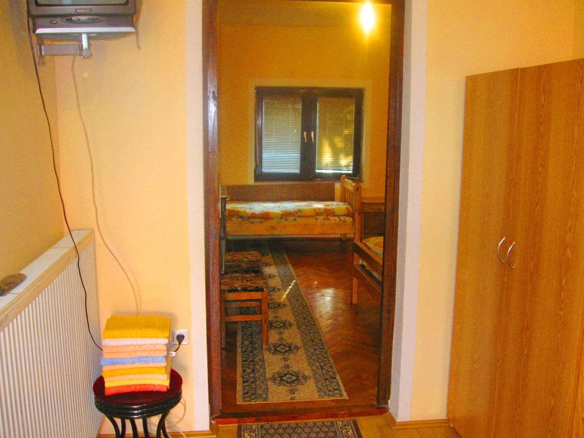 Amfora Rooms Caribrod Dimitrovgrad Phòng bức ảnh